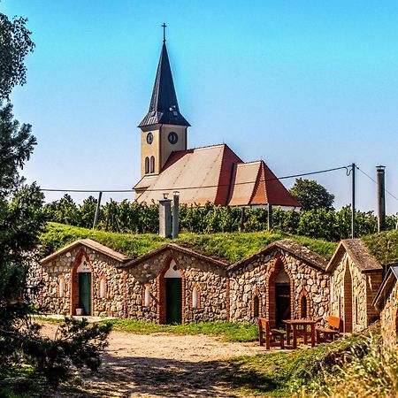 Penzion U Tri Ruzi Vrbice Bagian luar foto