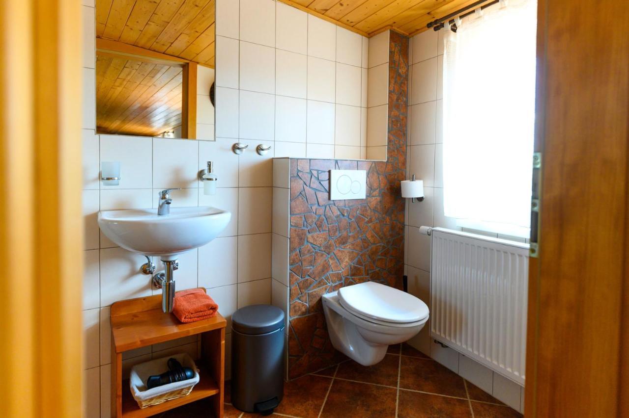 Penzion U Tri Ruzi Vrbice Bagian luar foto