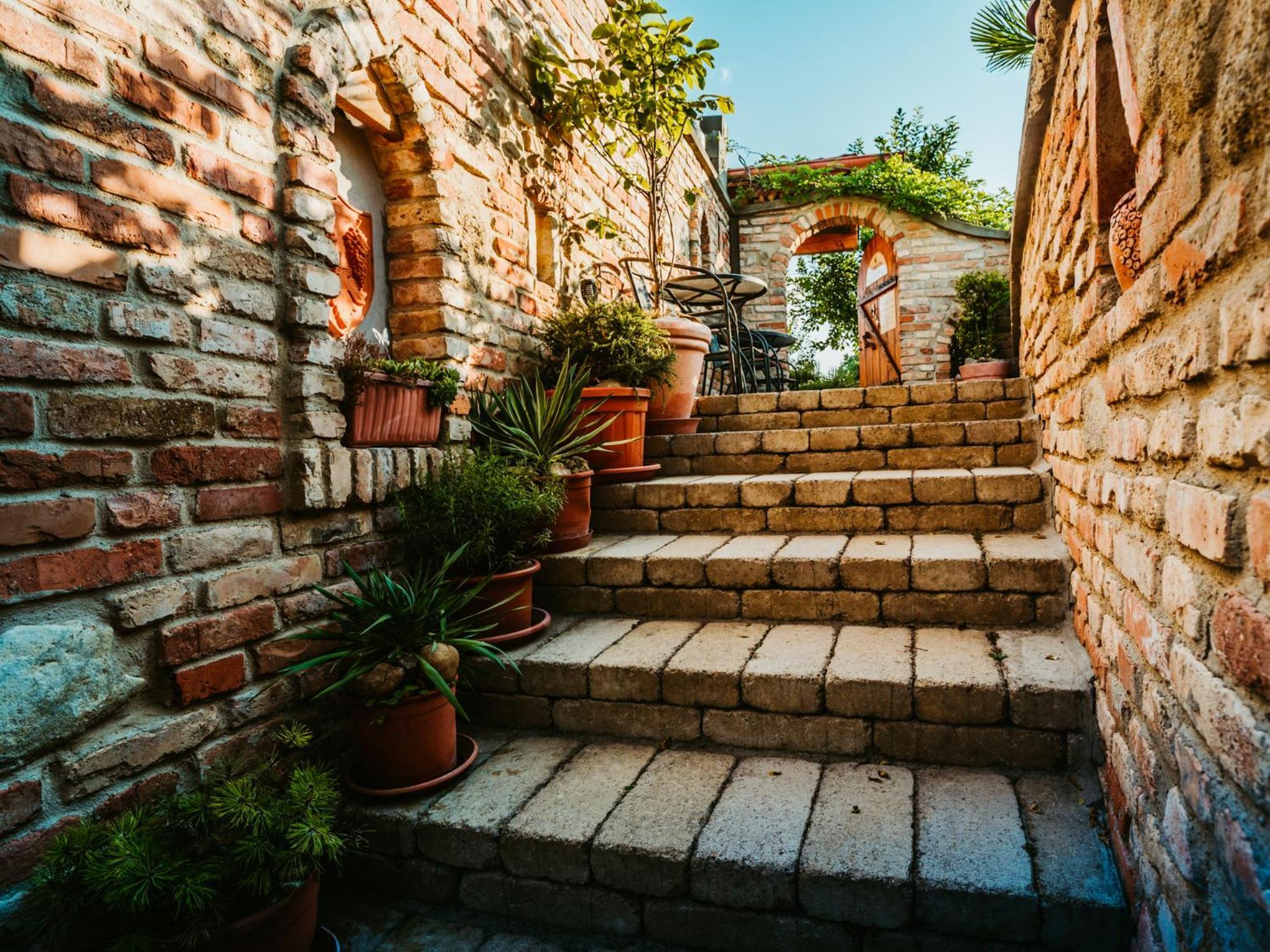 Penzion U Tri Ruzi Vrbice Bagian luar foto